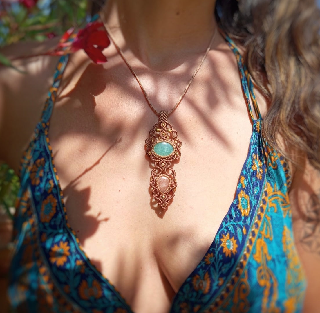 Colgante Xamana con Amazonita y Piedra Sol (Pieza única)
