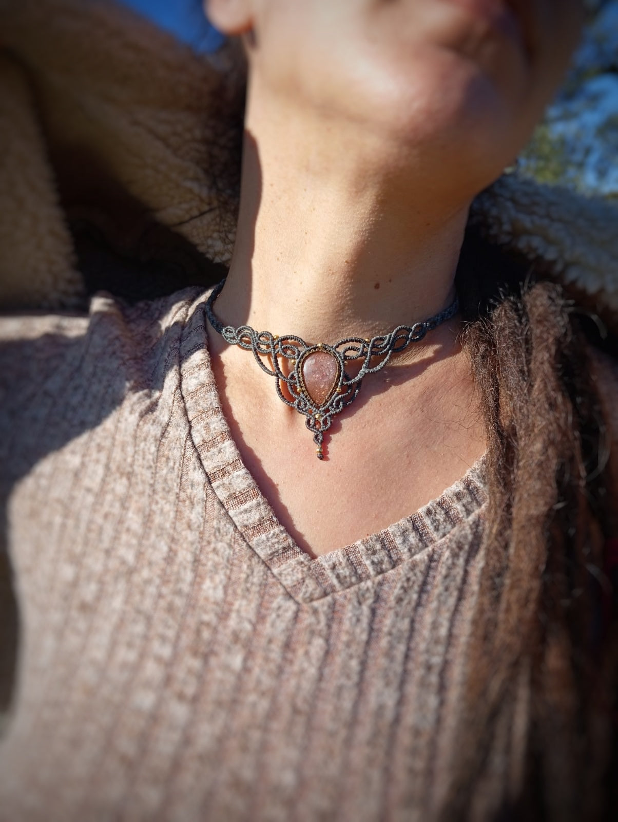 NOVEDAD Gargantilla con Piedra Sol (Pieza Única)