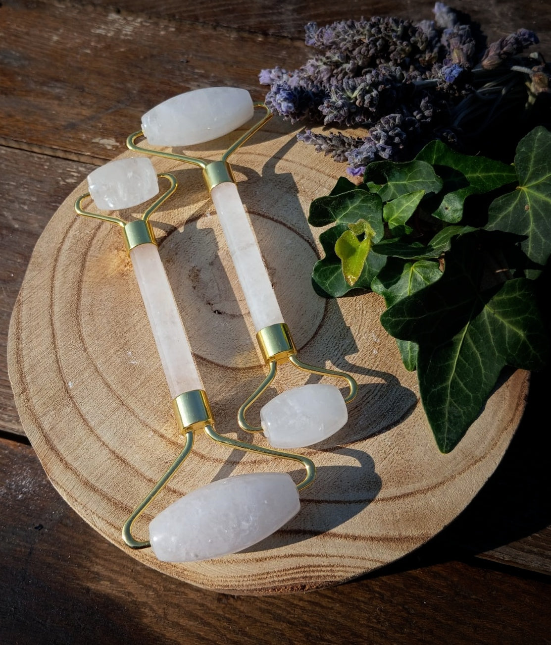 🤍 Rodillo (Roller) de Cuarzo Blanco: El toque de frescor extra