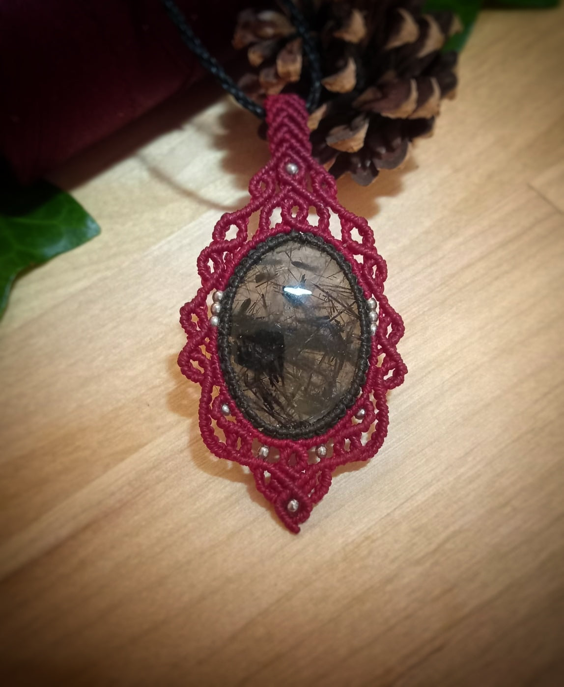 Joyería artesanal
Joyería de micromacramé
Colgante de micromacramé
Joyas hechas a mano
Joyería boho chic
Joyería étnica artesanal
Bisutería artesanal España
Comprar joyería artesanal online
Mineral
Cuarzo turmalinado