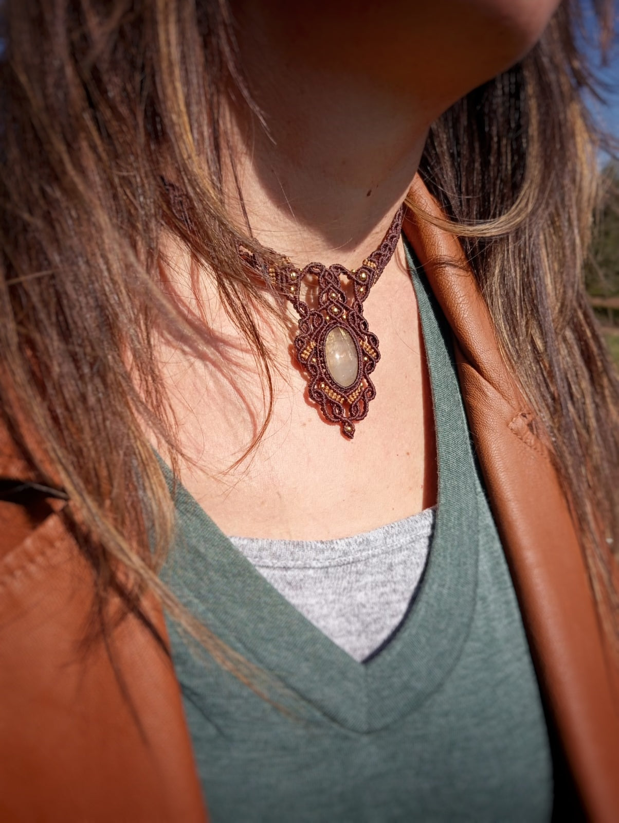Joyería artesanal
Joyería de micromacramé
Collares de micromacramé
Colgante de micromacramé
Joyas hechas a mano 
Joyería boho chic
Joyería étnica artesanal
Bisutería artesanal España
Comprar joyería artesanal online
Mineral
Cuarzo 
Cuarzo rutilado
