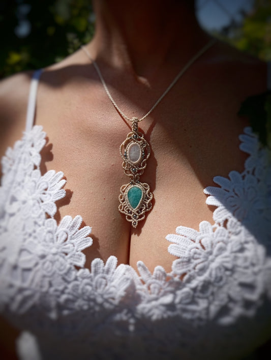 Colgante Kalma con Piedra Luna y Amazonita (Pieza única)