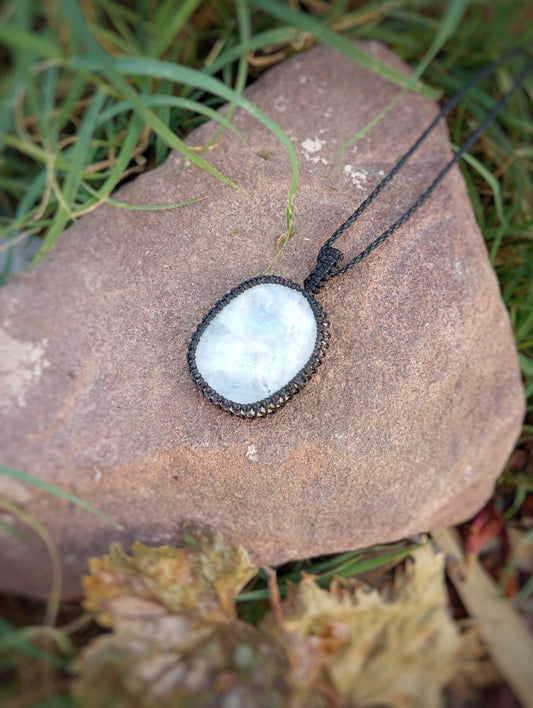 Colgante básico con Piedra Luna (Pieza única)