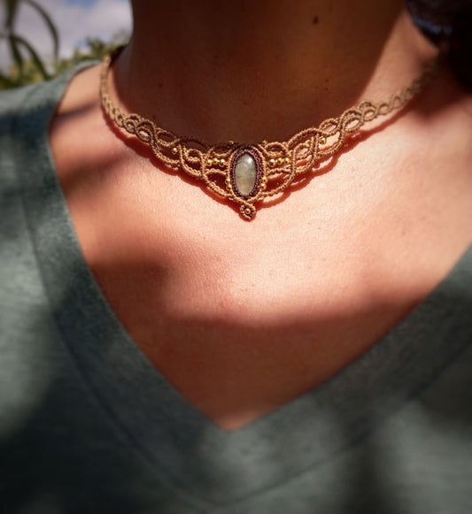 Gargantilla con Prehnita (Pieza única)