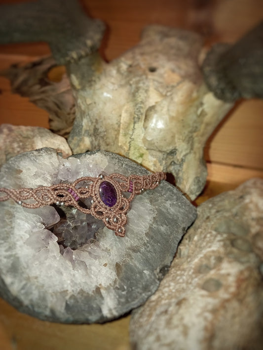 Gargantilla con Sugilita (Pieza Única)