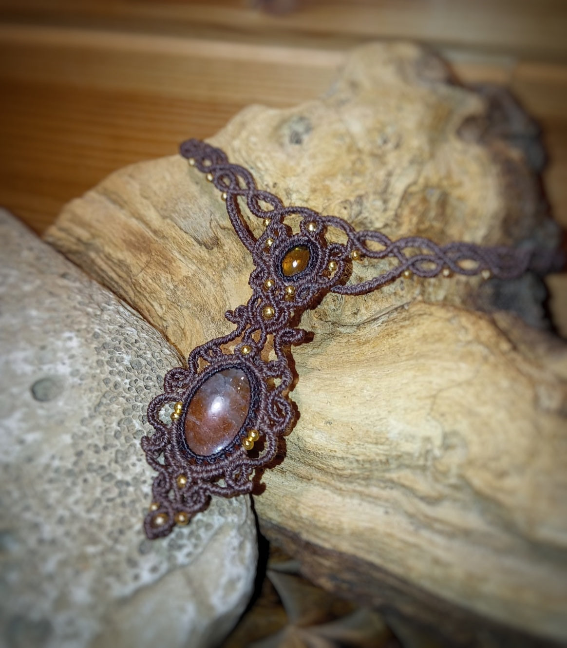 Gargantilla Kiran con Citrino y Piedra Sol (Pieza Única)