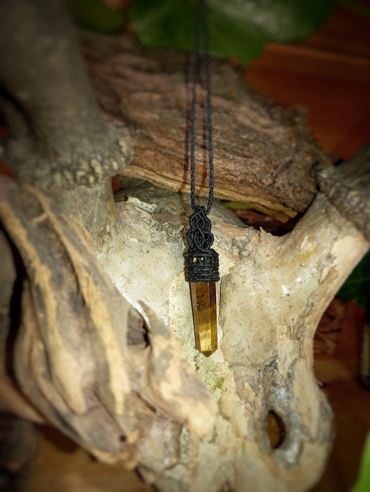 Colgante Punta de Ojo de Tigre (Pieza Única)