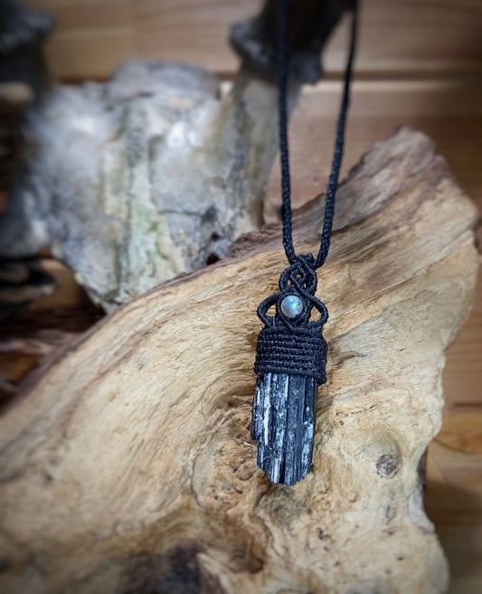 Colgante con Turmalina (Pieza Única)