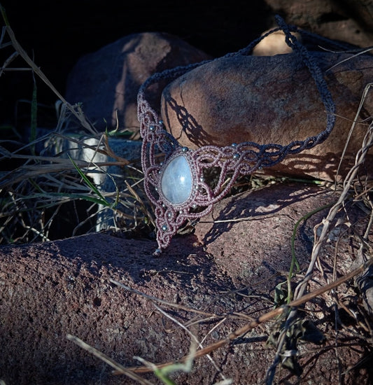 Gargantilla con Piedra Luna (Pieza Única)