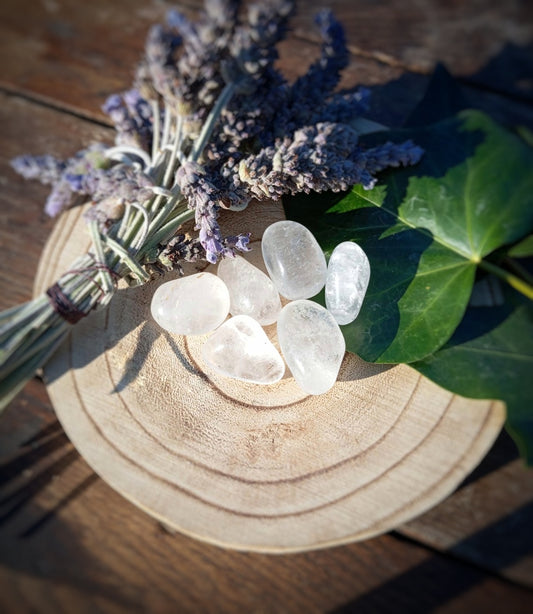 Canto Rodado: Cuarzo Blanco, claridad y luz