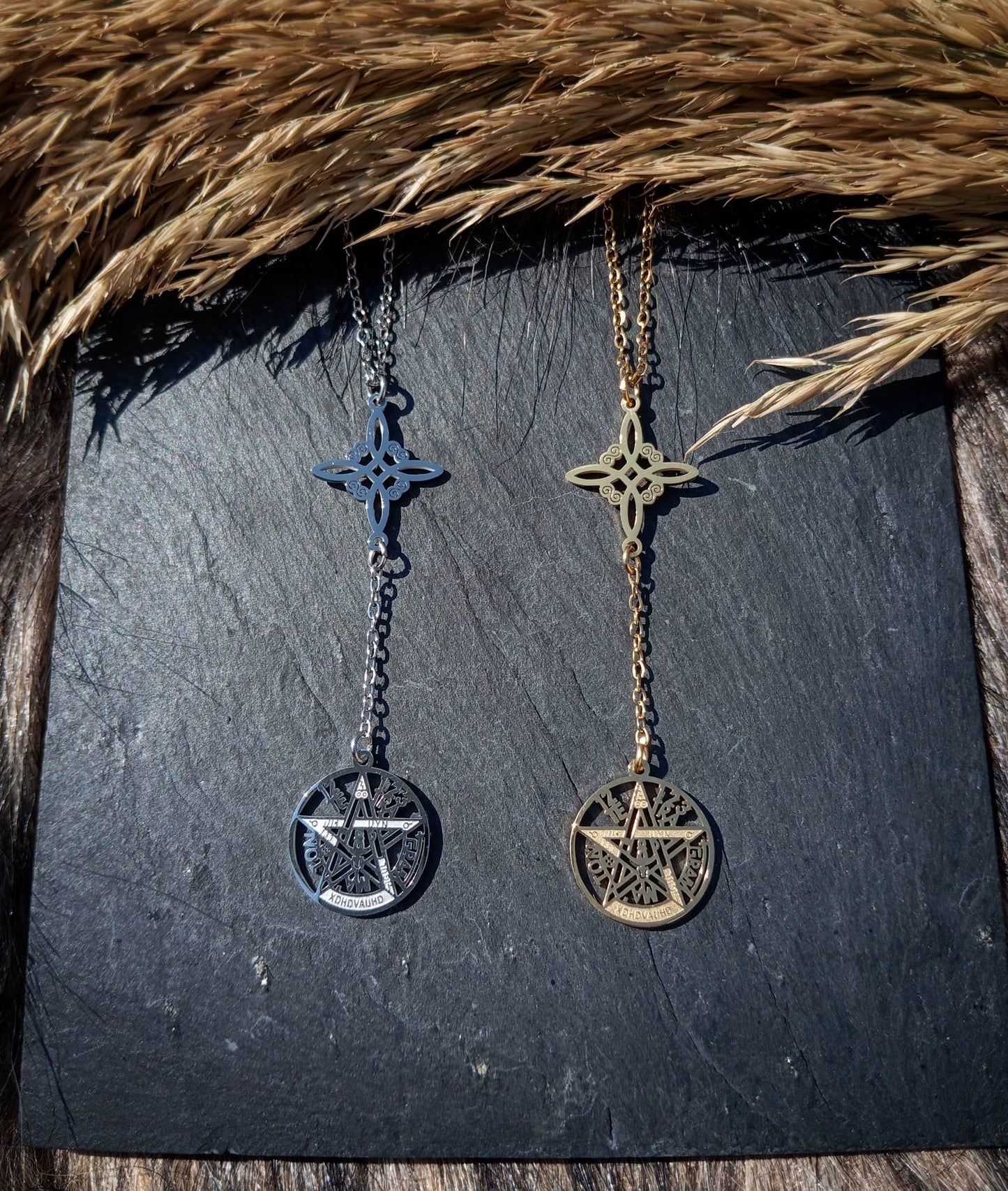 Colgante Doble Protección: Nudo de Bruja y Tetragrammaton