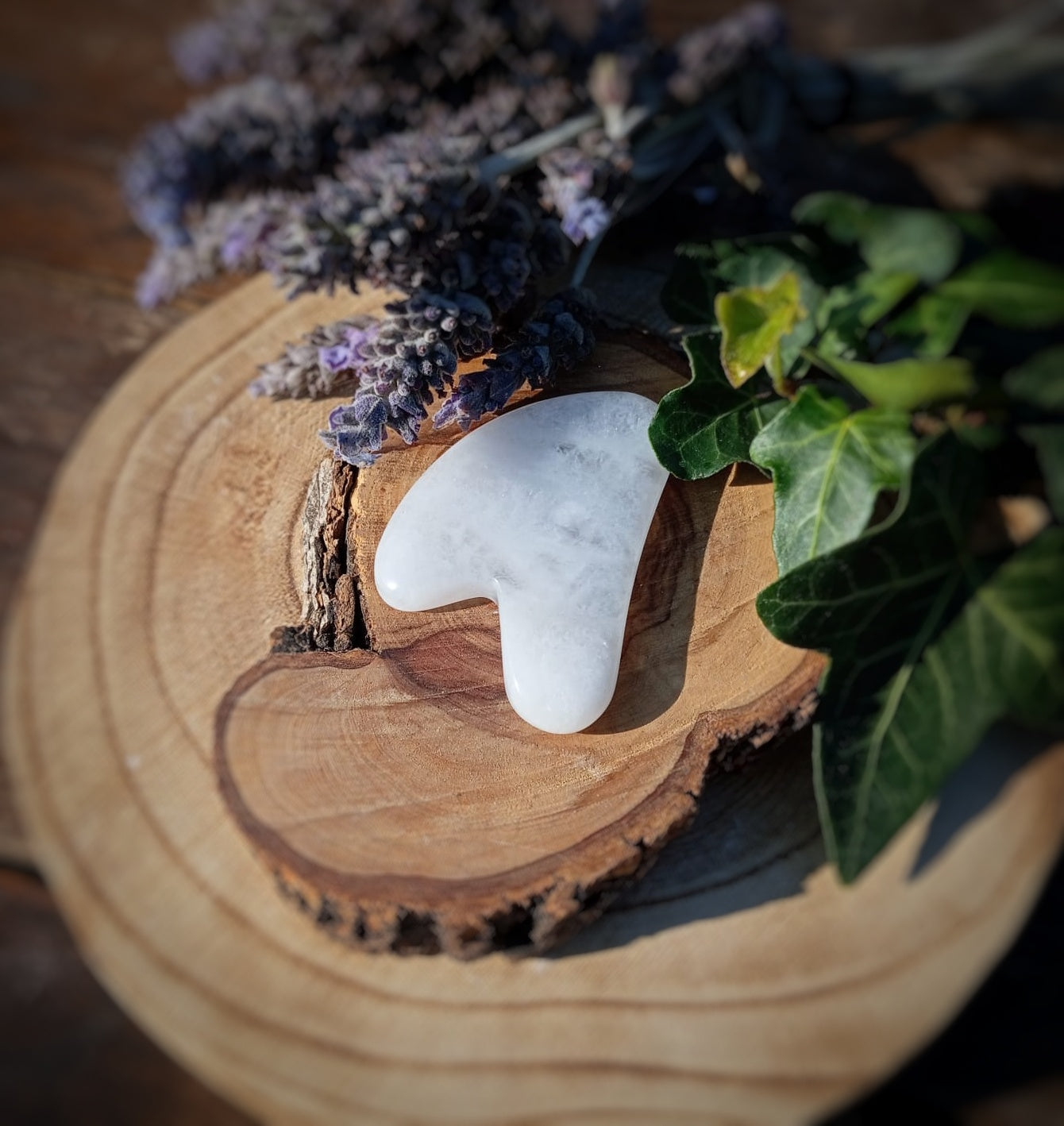 🤍 Mini Gua Sha de Cuarzo Blanco