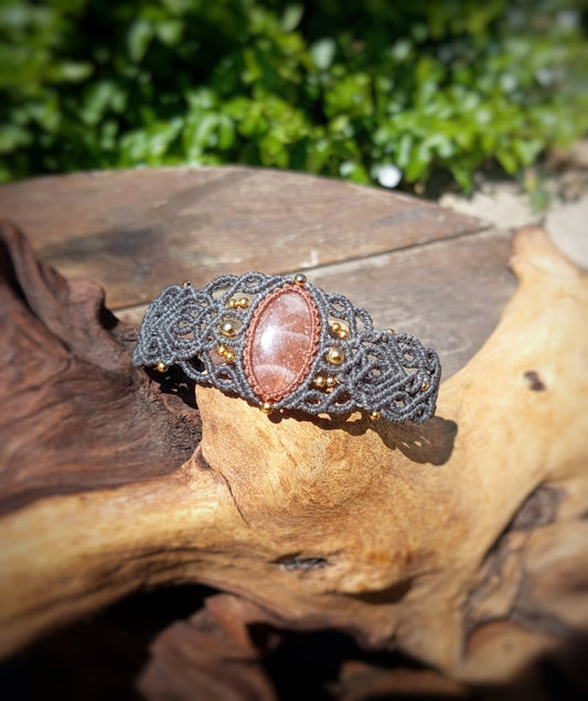NOVEDAD  Brazalete con Piedra Sol (Pieza única)
