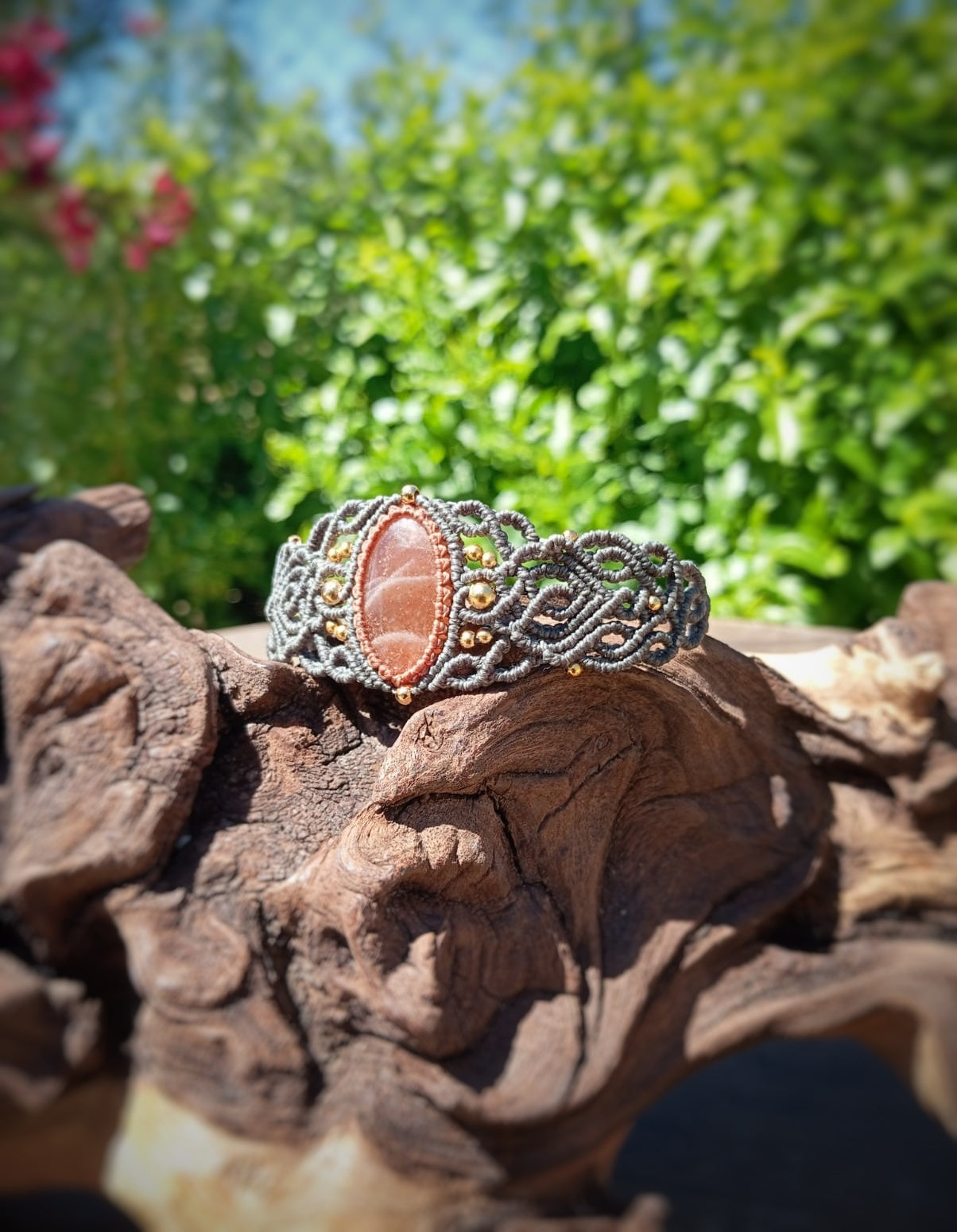 NOVEDAD  Brazalete con Piedra Sol (Pieza única)