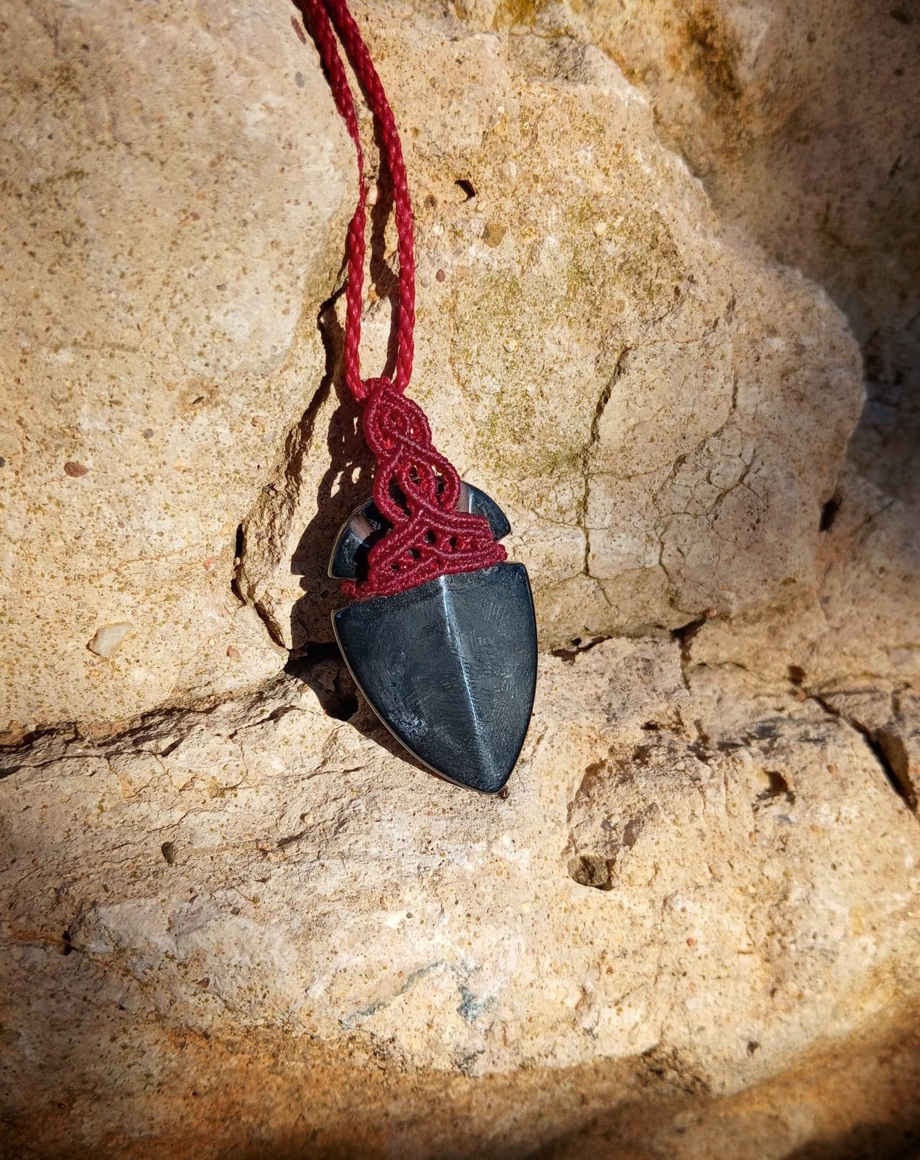 NOVEDAD Punta de Flecha de Hematite (Pieza única)