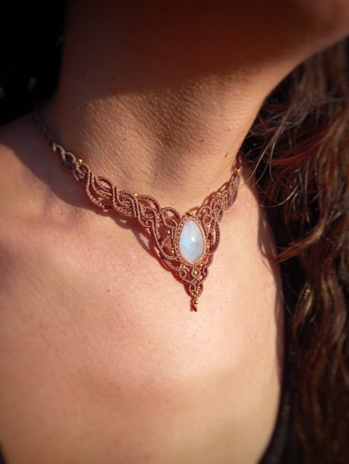 NOVEDAD  Gargantilla con Piedra Luna (Pieza única)