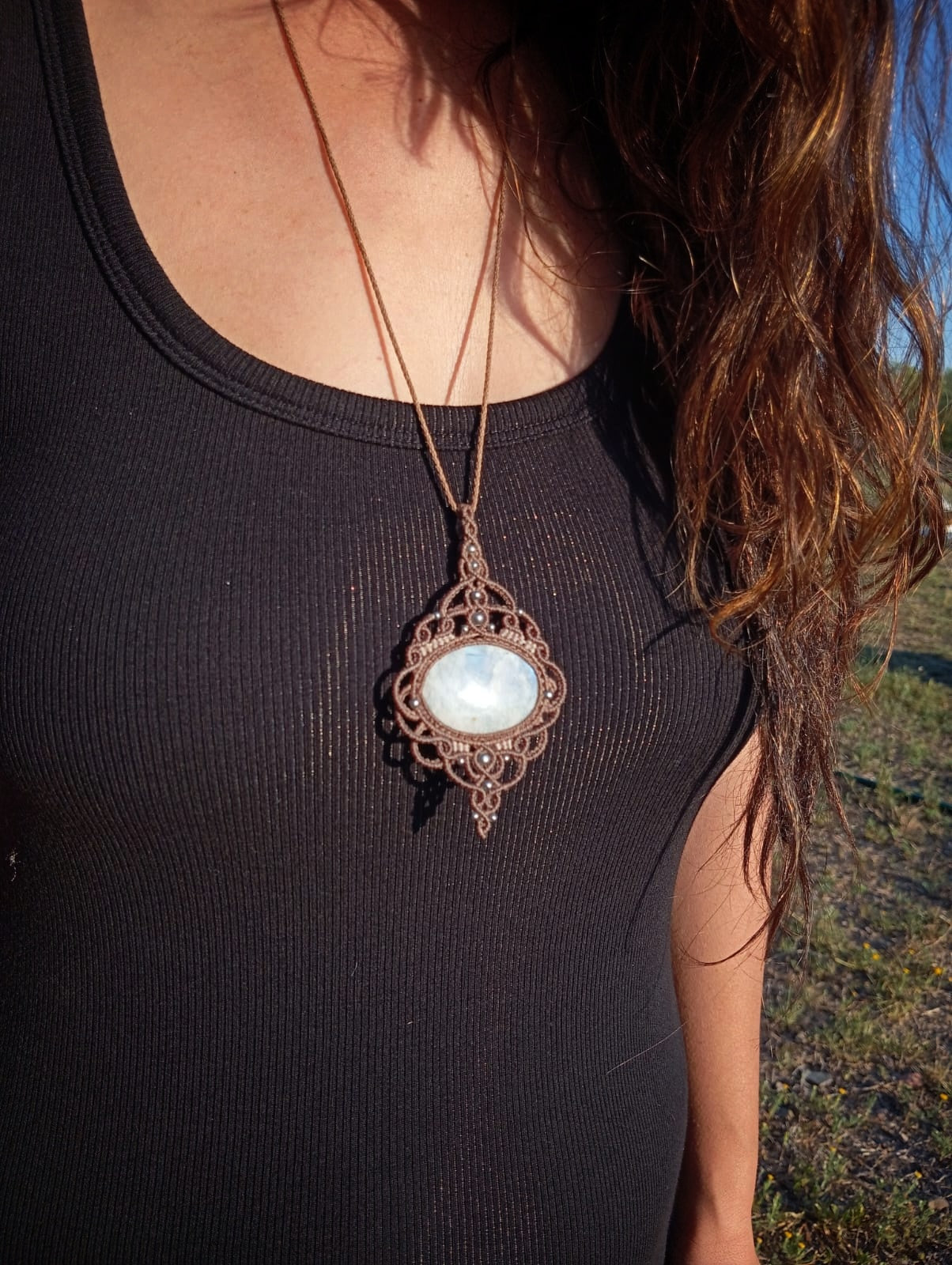 NOVEDAD  Colgante Lluna con Piedra Luna (Pieza única)