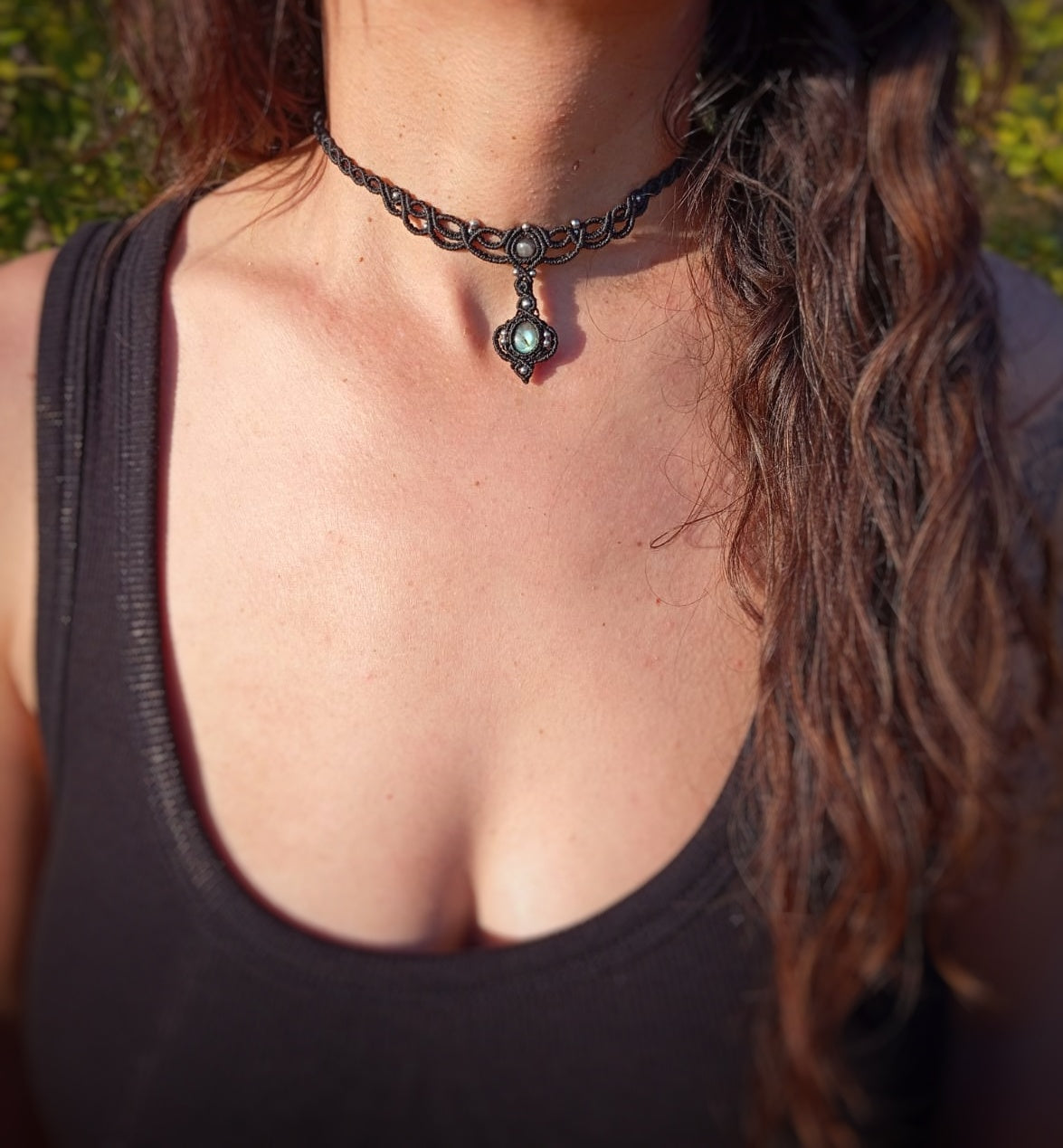NOVEDAD  Gargantilla con Labradorita y bola de Labradorita de 6mm (Pieza única)