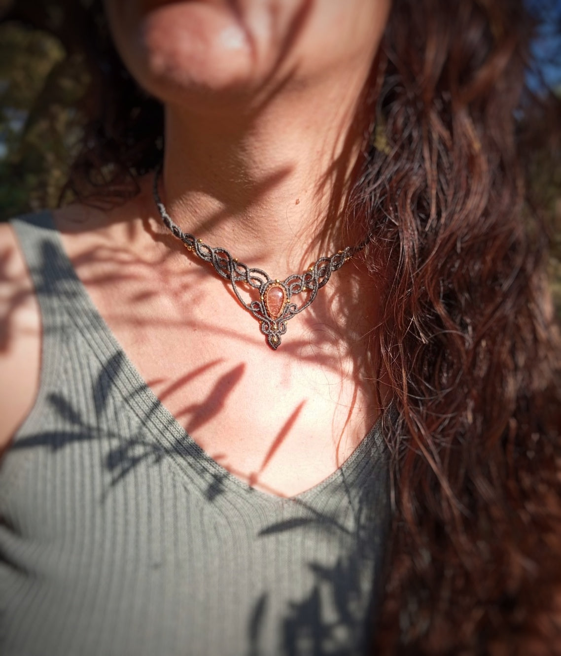 NOVEDAD  Gargantilla con Piedra Sol (Pieza única)